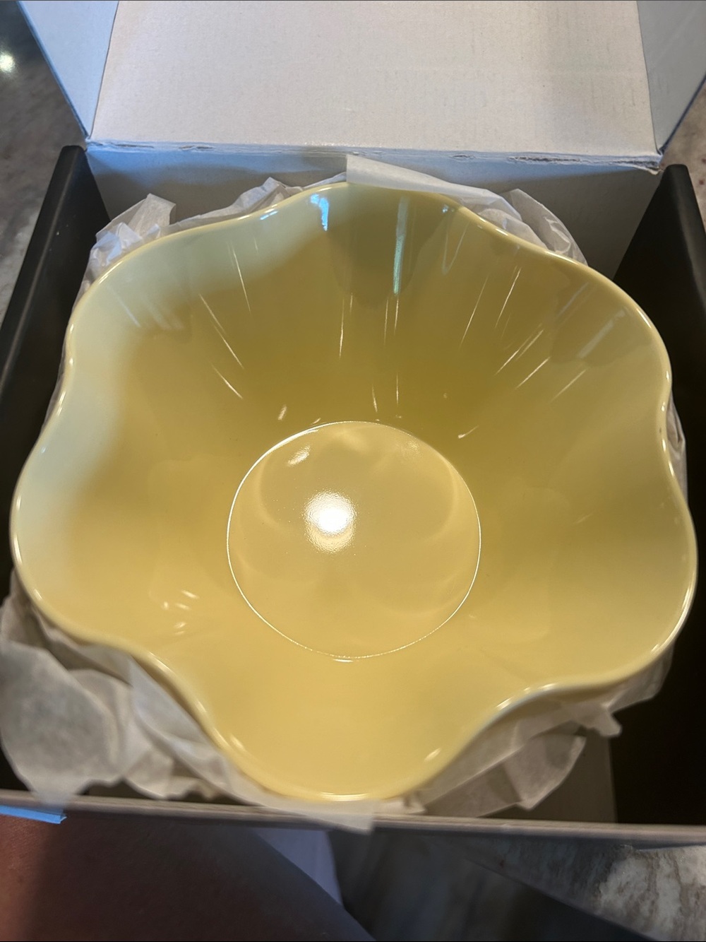 Yellow Flower-Shaped Ceramic Serving Bowl - Home Kitchen